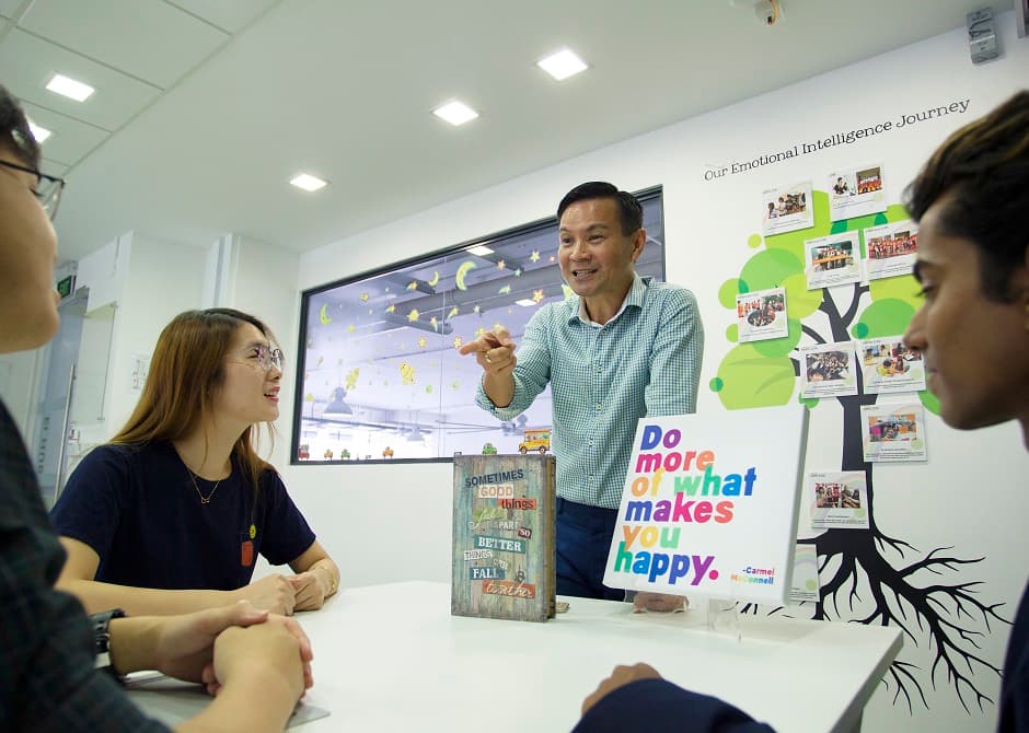 Teaching like a game show host