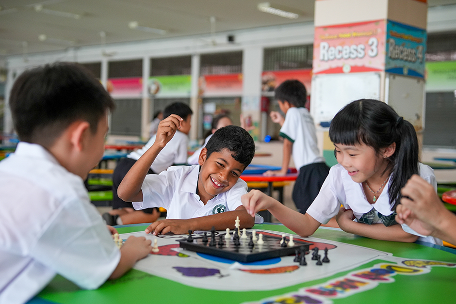 Hero_Junior_WP_FernvalePrimarySchool_TanJingLinAmyTanyaluck_MuhammadZikriBinMuhammadZuhaidi_HillaryChiewQiaoQi_3-Siti-Erliasari-Haroon.jpg